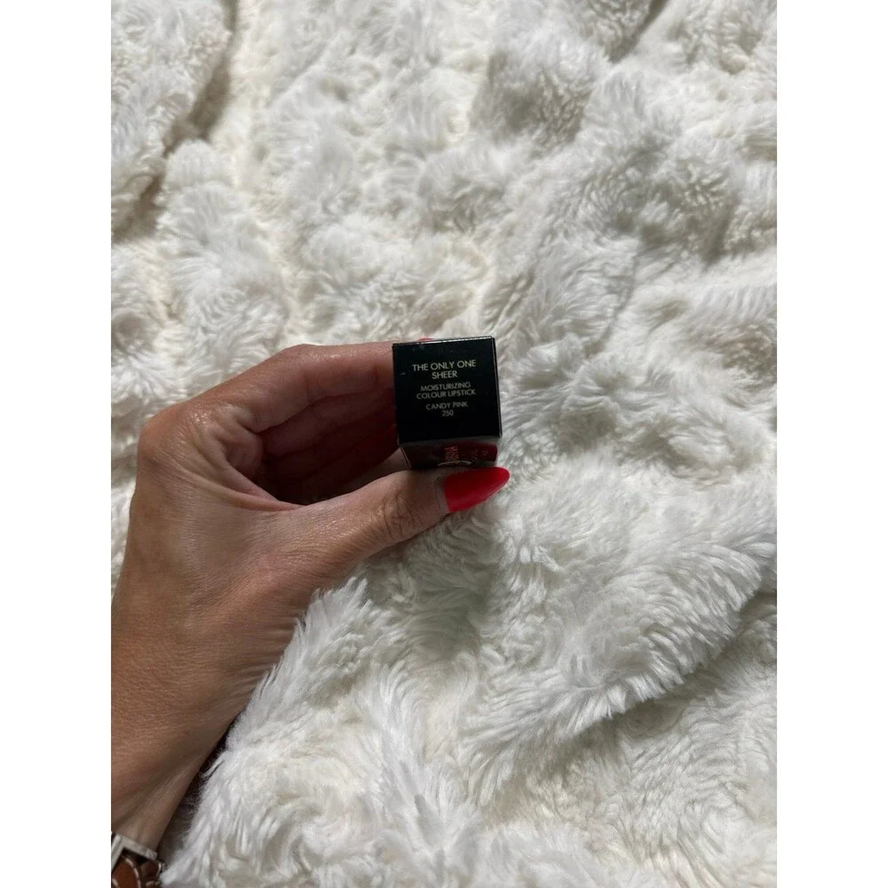 D & G Dolce and Gabbana the only one lipstick Candy Pink 250